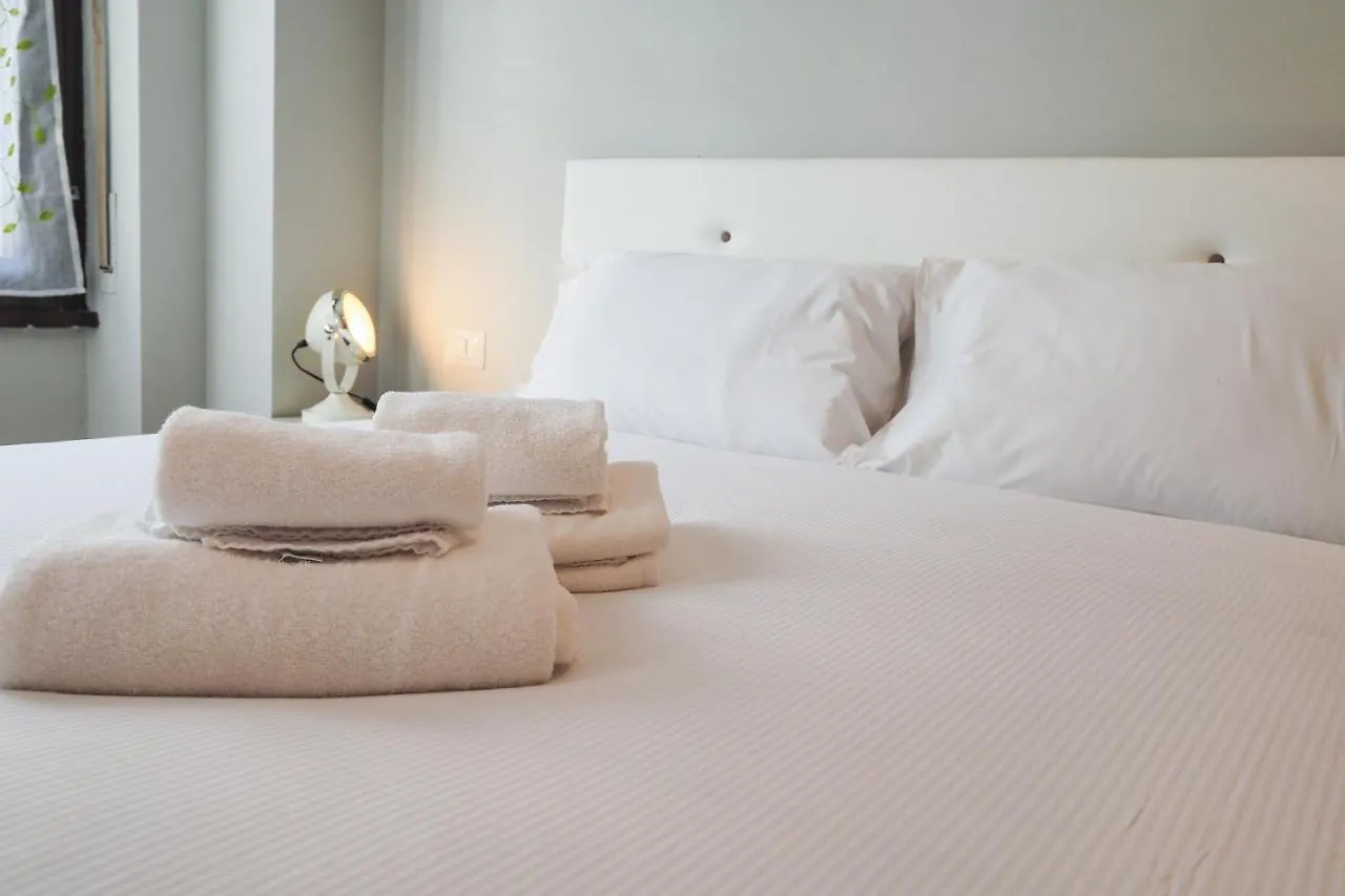 Primopiano - Ferrante Aporti Flats Apartment Milan
